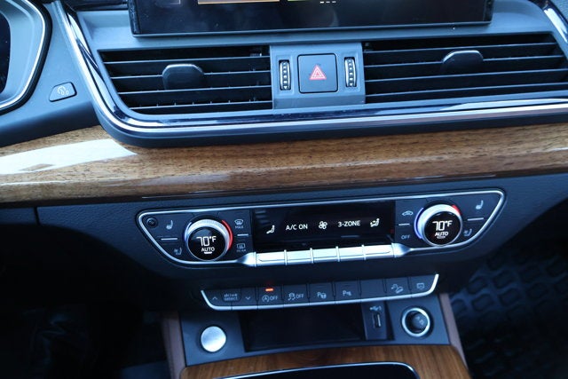 2022 Audi Q5 S line Prestige