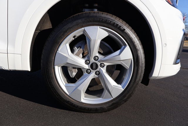 2022 Audi Q5 S line Prestige