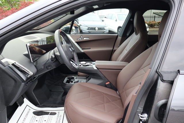 2025 BMW iX M60