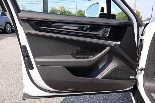 2025 Porsche Panamera Base