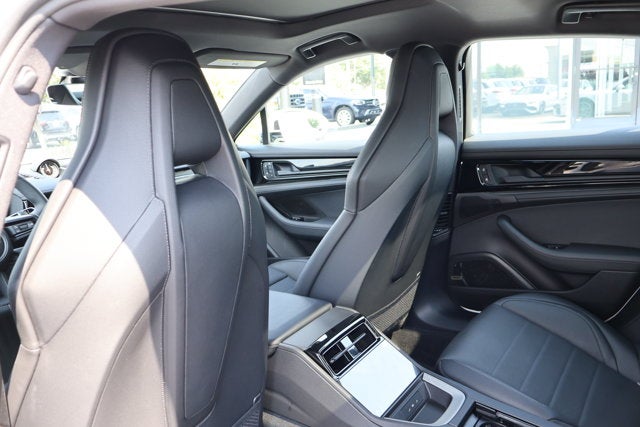 2025 Porsche Panamera Base