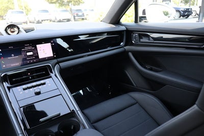 2025 Porsche Panamera Base