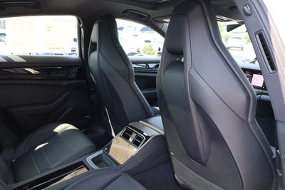 2025 Porsche Panamera Base