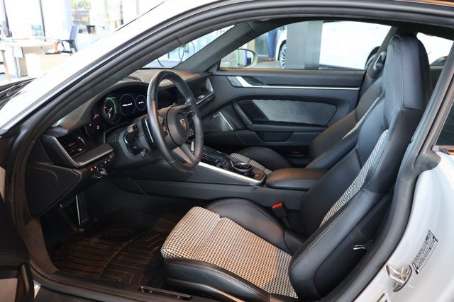 2025 Porsche 911 Turbo S