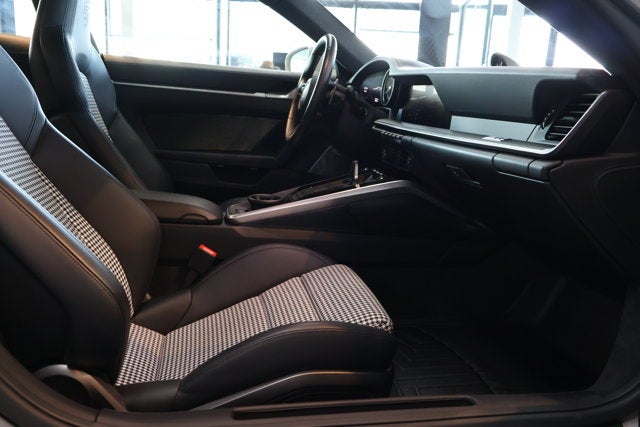 2025 Porsche 911 Turbo S
