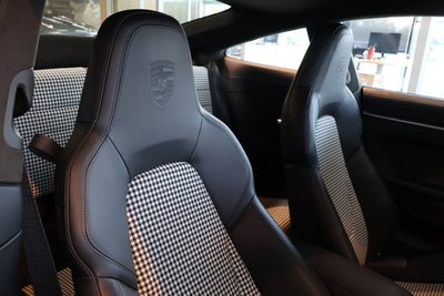 2025 Porsche 911 Turbo S