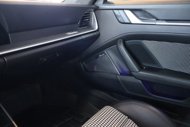 2025 Porsche 911 Turbo S