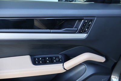 2024 Porsche Cayenne Base