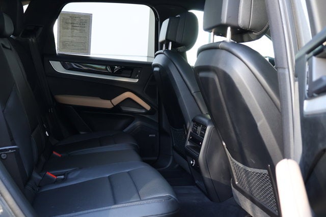 2024 Porsche Cayenne Base