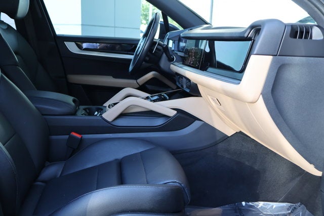 2024 Porsche Cayenne Base