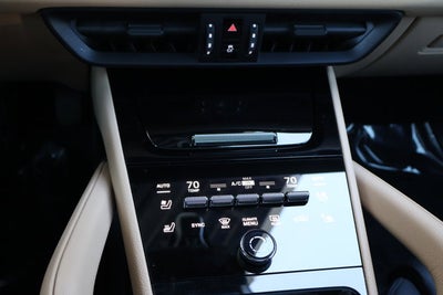 2024 Porsche Cayenne Base