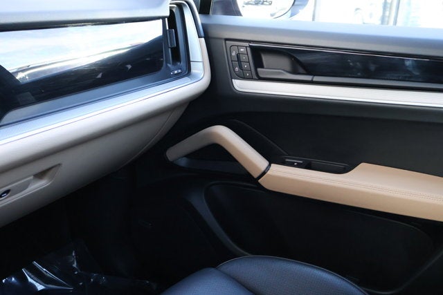 2024 Porsche Cayenne Base