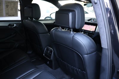 2020 Porsche Macan Turbo
