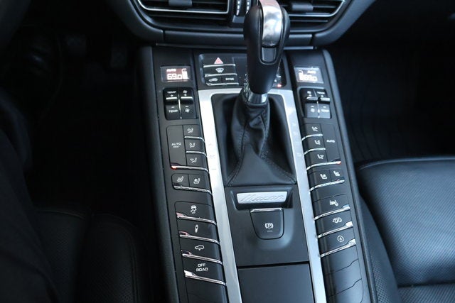 2020 Porsche Macan Turbo