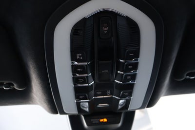 2020 Porsche Macan Turbo