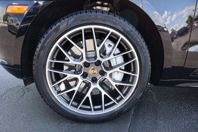 2020 Porsche Macan Turbo
