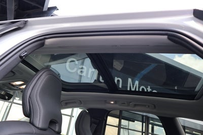2024 Volvo XC60 Plus Dark Theme