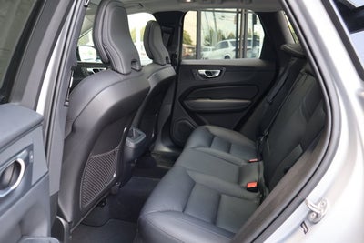 2024 Volvo XC60 Plus Dark Theme
