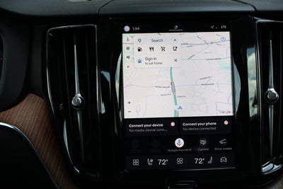 2024 Volvo XC60 Plus Dark Theme