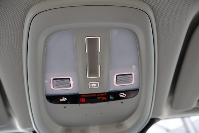 2024 Volvo XC60 Plus Dark Theme