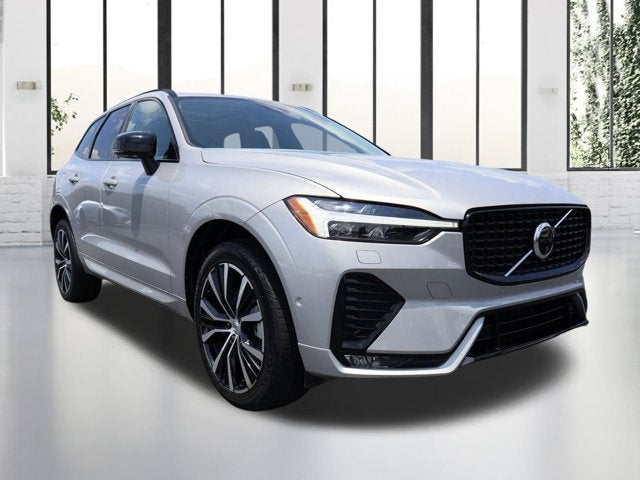 2024 Volvo XC60 Plus Dark Theme