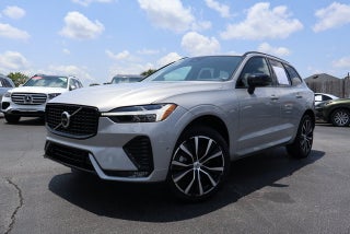 2024 Volvo XC60 Plus Dark Theme